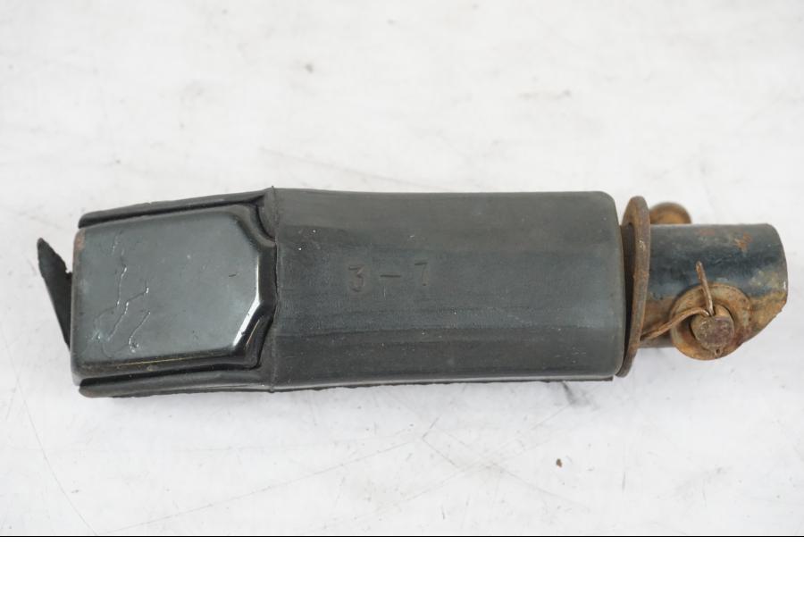 Vänster sida på Fotpinne från en Honda CBR 1000 F -1989 motorcykel.