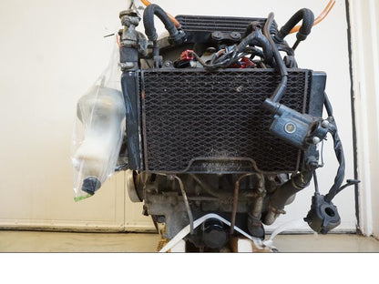 Vänster sida på Motorpaket från en Honda CBR 1000 F -1989 motorcykel.