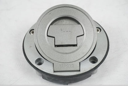 Snett uppifrån på <p>Låssats från Yamaha FZ-8S FAZER ABS 2011.</p>

<p>Tändningslås, antenn, tanklock, sadellås, CDI och 1st nyckel.</p> motorcykel.