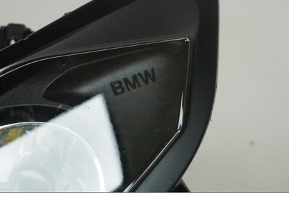 Snett uppifrån på Strålkastare från en BMW K 1200 RS -2008 motorcykel.