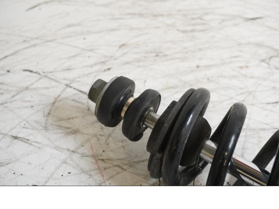 Vänster sida på Stötdämpare från en BMW R 1150 RT -2003 motorcykel.