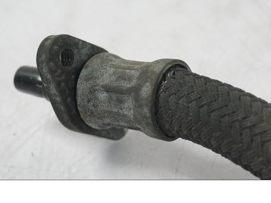 Höger sida på Oljekylrör från en Honda CBR 1100 XX -1999 motorcykel.