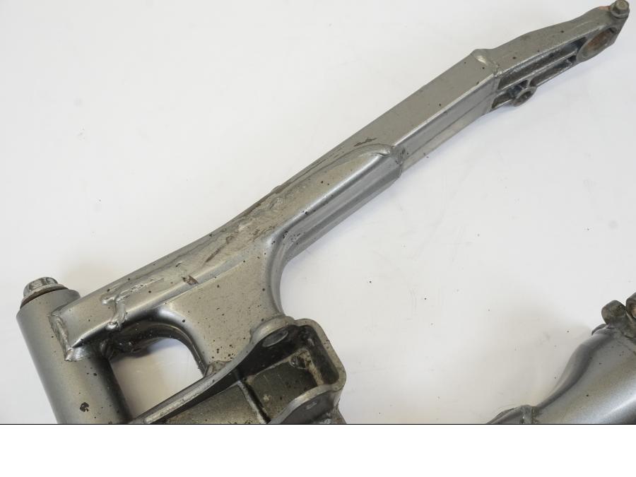 Vänster sida på Sving från en Honda NT 700 -2008 motorcykel.