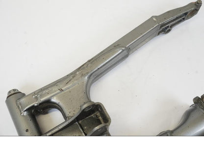 Vänster sida på Sving från en Honda NT 700 -2008 motorcykel.