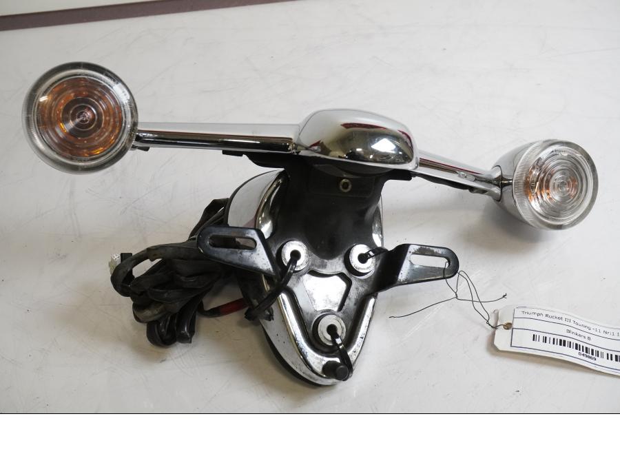 Framsidan på Blinkers från en Triumph Rocket III -2011 motorcykel.