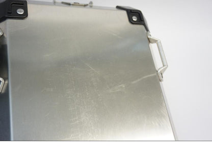 Snett uppifrån på Väsklock från en BMW R 1200 GS -2019 motorcykel.