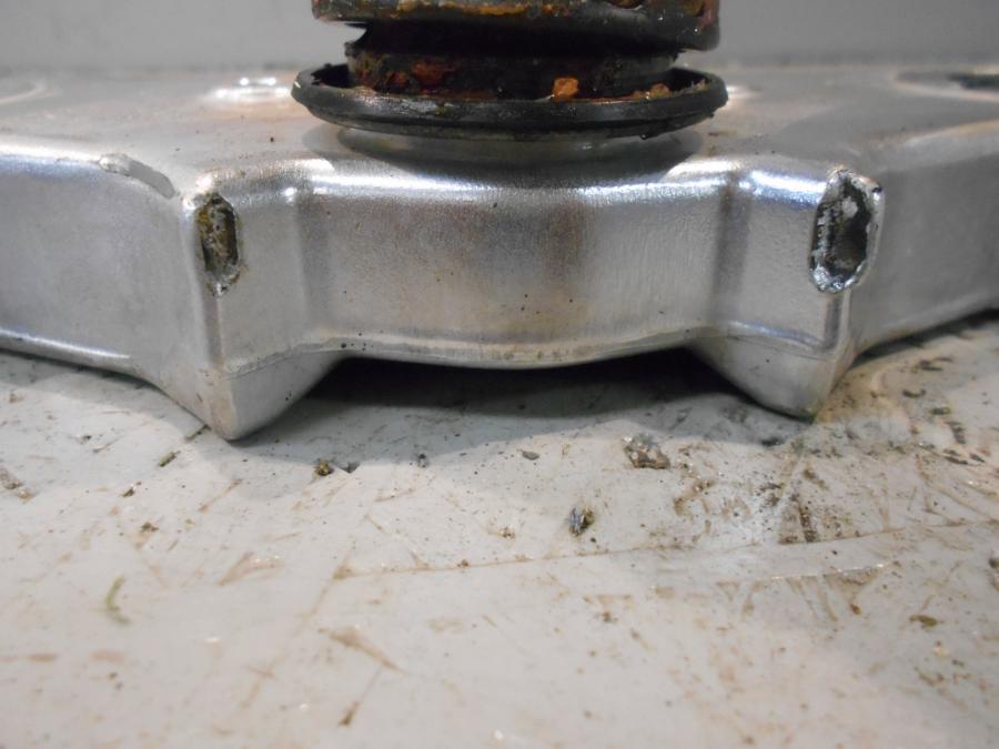 Vänster sida på Gaffelkrona från en Triumph Speedmaster -2010 motorcykel.