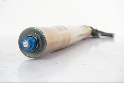 Snett uppifrån på Gaffelben från en Suzuki GSX-R 1000 -2008 motorcykel.