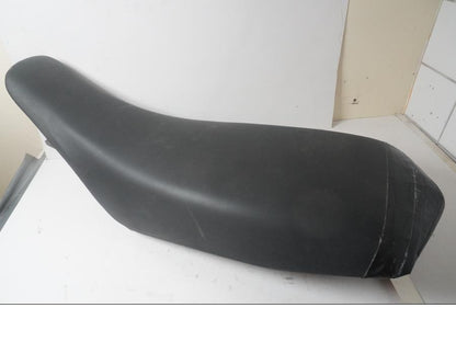 Höger sida på Sadel från en Yamaha YFM 350 R -2006 ATV.