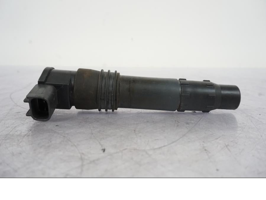 Höger sida på Tändspole från en Suzuki GSX-R 1000 -2005 motorcykel.