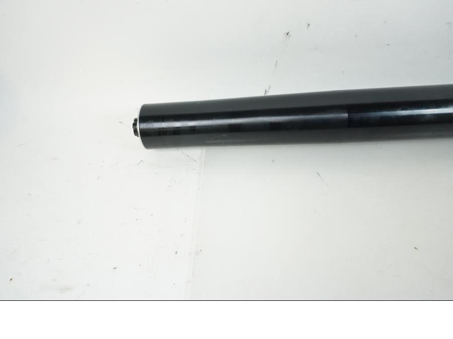 Vänster sida på Gaffelben från en KTM 990 Super Duke R -2010 motorcykel.