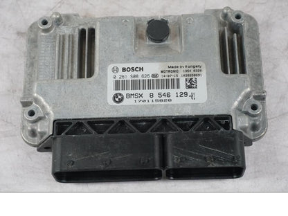 Framsidan på Motronic styrenhet från en BMW K 1600 GTL -2015 motorcykel.