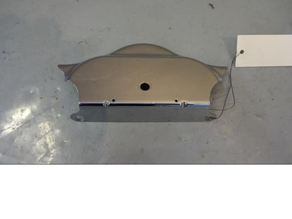 Baksidan på Strålkastarhus från en H-D Touring Road King Custom FLHRSI -2004 motorcykel.