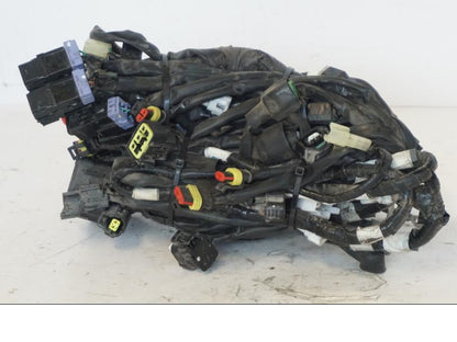 Vänster sida på Kabelstam från en Yamaha X-Max 250 -2016 scooter.