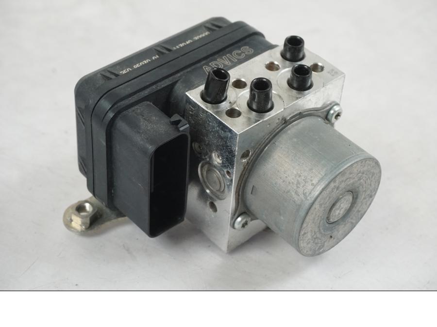 Framsidan på ABS Modulator från en Yamaha MT-09 -2019 motorcykel.