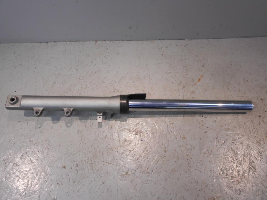 Framsidan på Gaffelben från en Yamaha TDM 850 -1999 motorcykel.