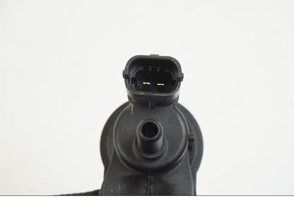 Vänster sida på Fuel Evap System från en Husqvarna 701 Supermoto -2020 motorcykel.