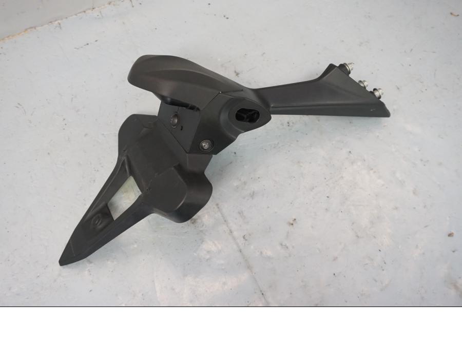 Framsidan på Skylthållare från en Honda CBR 1000 RR -2009 motorcykel.