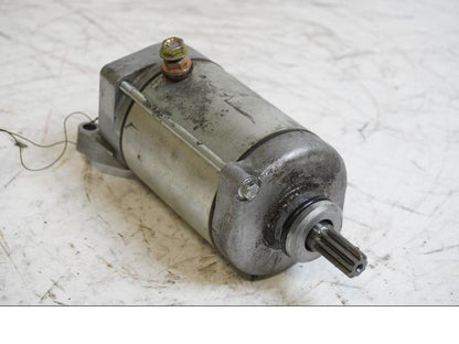 Framsidan på Startmotor från en Yamaha YZF 1000 R1 -1998 motorcykel.