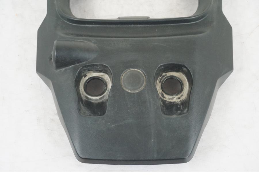 Vänster sida på Bakvinge från en Triumph Tiger Explorer -2013 motorcykel.