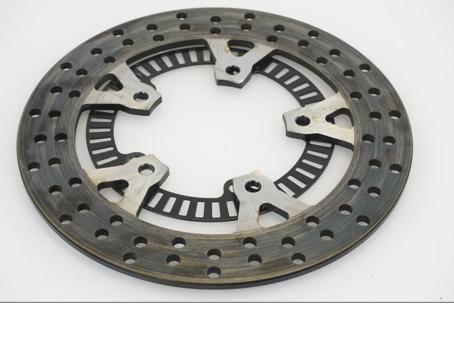 Höger sida på Bromsskiva från en KTM 1290 Super Duke -2020 motorcykel.