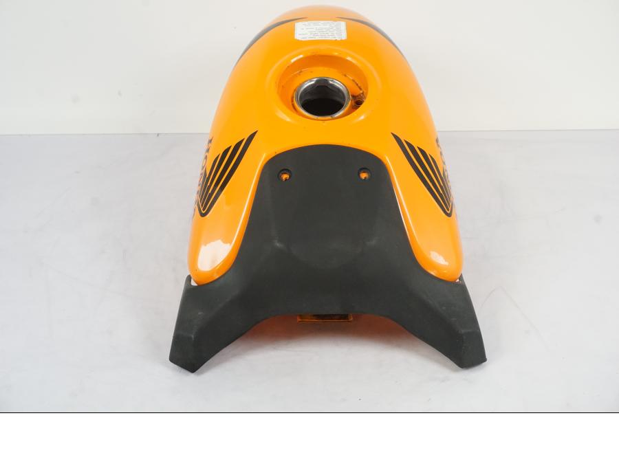 Extrabild1 på Bensintank från en Honda CBR 125 R -2006 motorcykel.