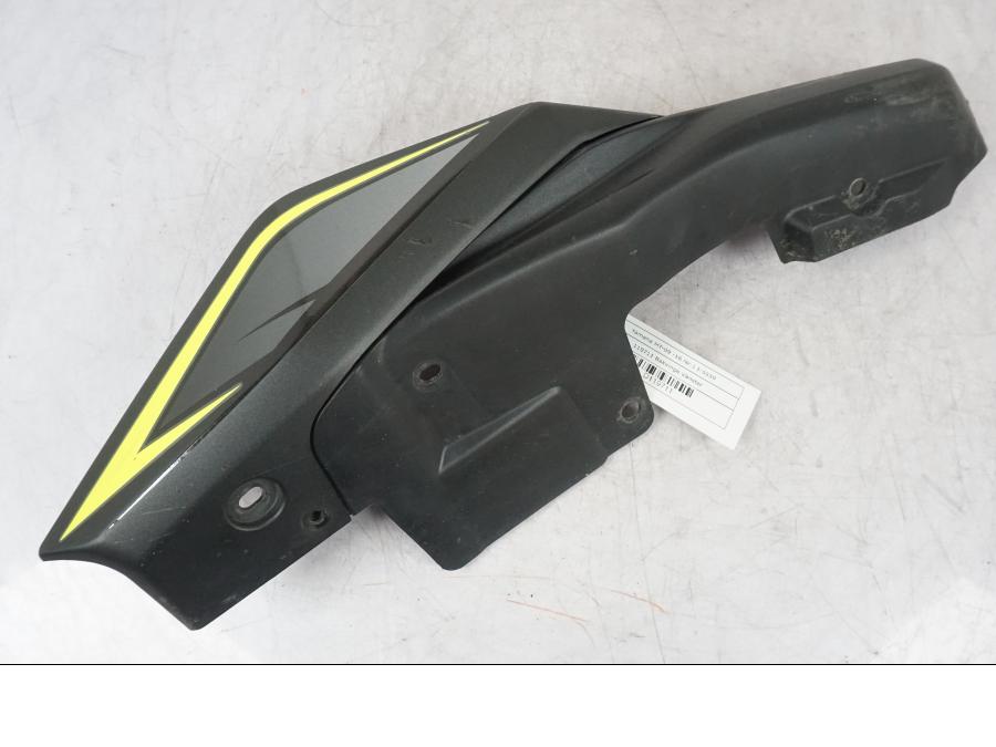 Framsidan på Bakvinge från en Yamaha MT-09 -2016 motorcykel.