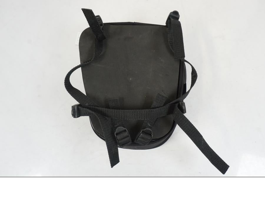 Extrabild1 på Väska från en KTM 1290 Super Duke R -2022 motorcykel.