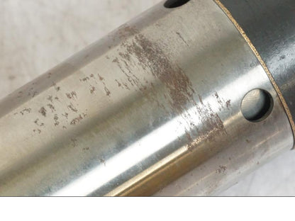 Höger sida på Gaffelben från en Honda CB 600 Hornet -2003 motorcykel.