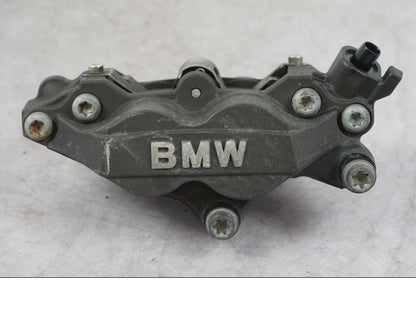 Framsidan på Bromsok från en BMW K 1600 GTL -2015 motorcykel.