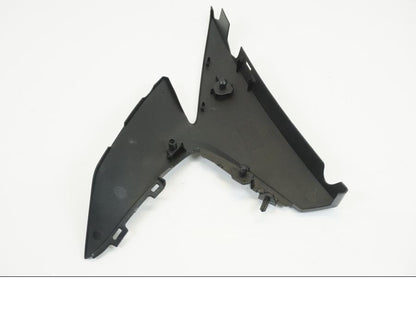 Vänster sida på Sidopanel från en Suzuki GSX-R 1000 -2009 motorcykel.