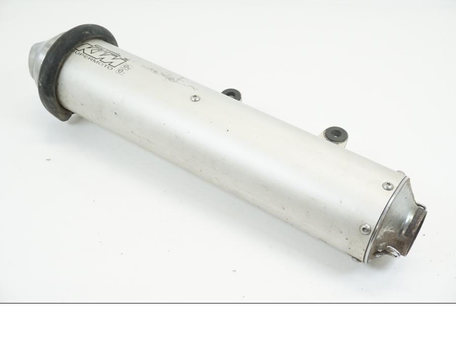 Baksidan på Ljuddämpare från en KTM 660 SMC -2006 motorcykel.