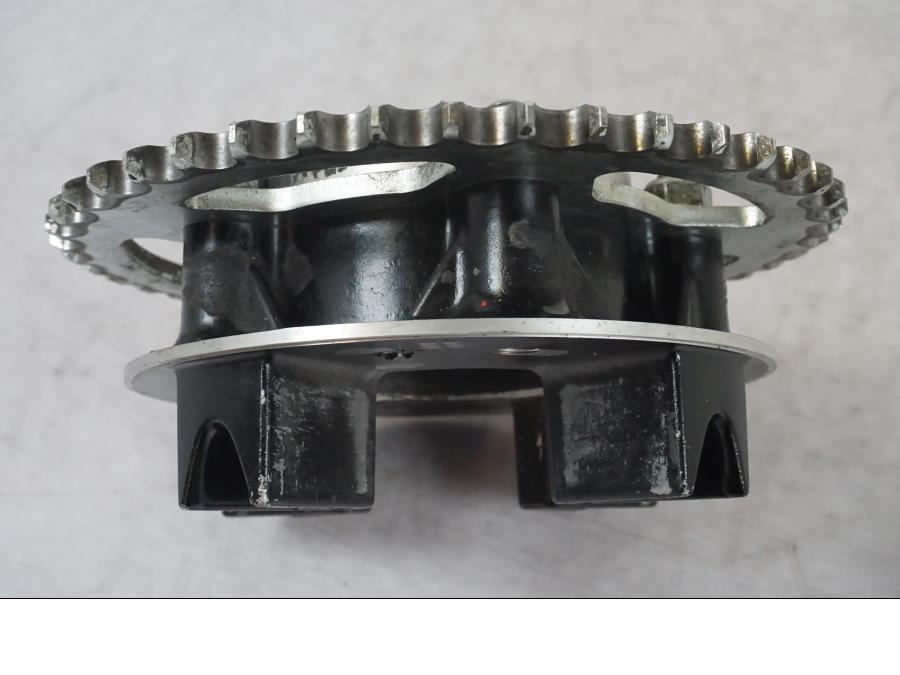 Vänster sida på Drevfäste från en Honda CBR 1100 XX -1999 motorcykel.