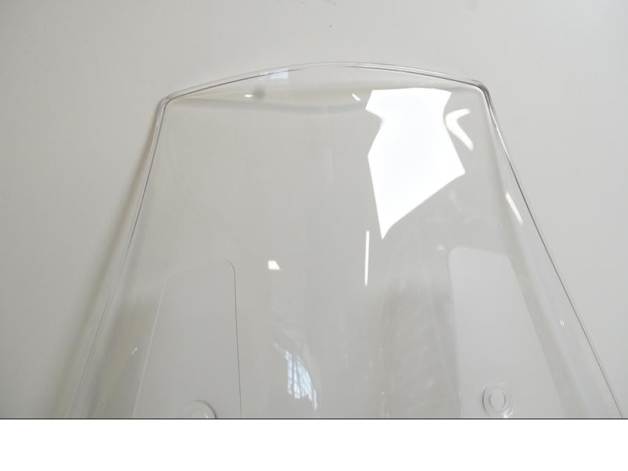Höger sida på Vindruta från en Kawasaki Versys 1000 -2020 motorcykel.