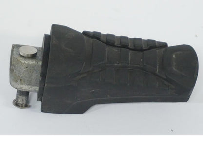 Framsidan på Fotpinne från en BMW R 1250 GS -2022 motorcykel.