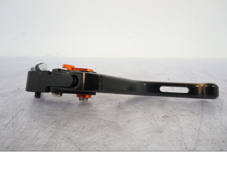 Höger sida på Kopplingsgrepp från en KTM 990 Super Duke -2006 motorcykel.