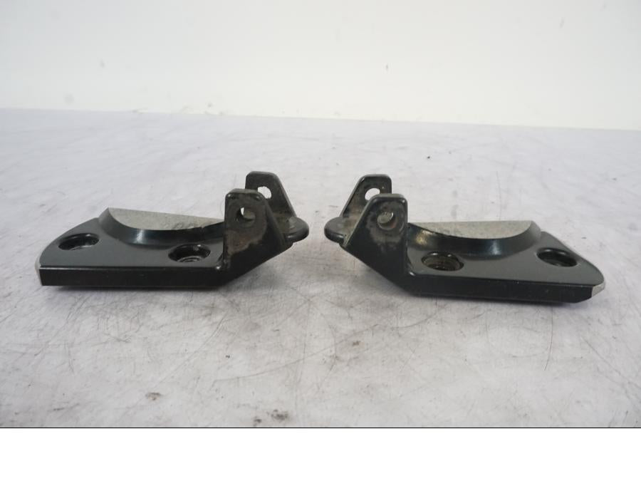 Höger sida på Fotpinnefäste från en BMW R 1150 GS -2002 motorcykel.