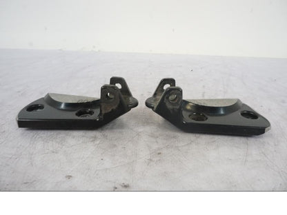 Höger sida på Fotpinnefäste från en BMW R 1150 GS -2002 motorcykel.