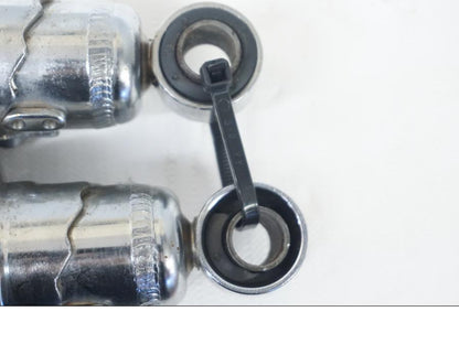 Höger sida på Stötdämpare från en Triumph Bonneville -2001 motorcykel.