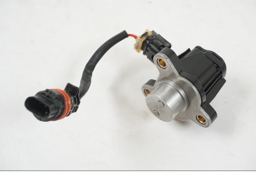 Snett uppifrån på Solenoid från en BMW R 1250 GS -2021 motorcykel.