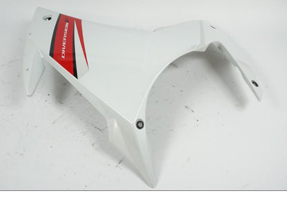 Höger sida på Sidkåpa från en Yamaha XJ 6 -2011 motorcykel.