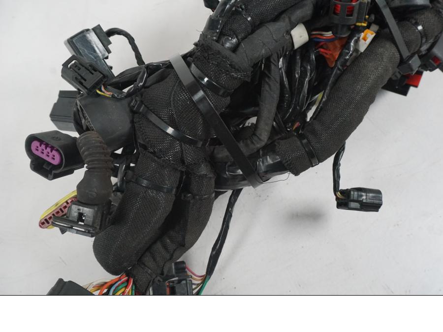 Extrabild4 på Kabelstam från en MV Agusta Dragster -2014 motorcykel.