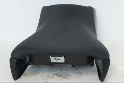 Extrabild1 på Sadel från en Kawasaki ER-6N -2012 motorcykel.