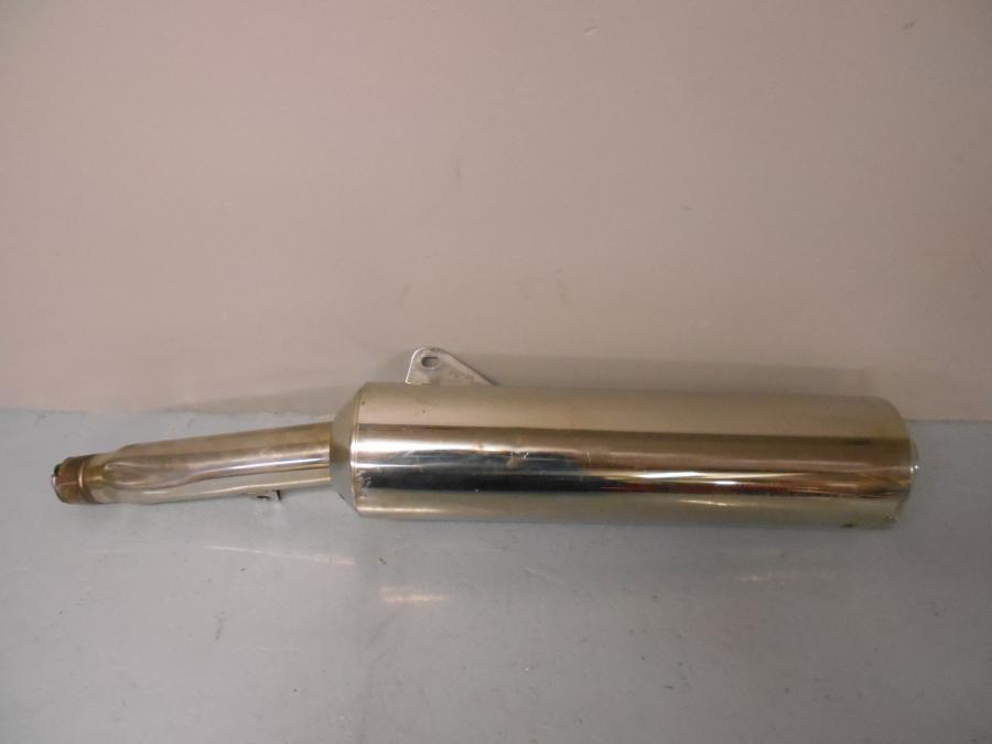 Framsidan på Ljuddämpare från en Kawasaki ZZR 1200 -2004 motorcykel.