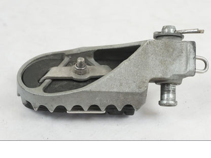 Snett uppifrån på Fotpinne från en Husqvarna 701 SUPERMOTO ABS -2016 motorcykel.