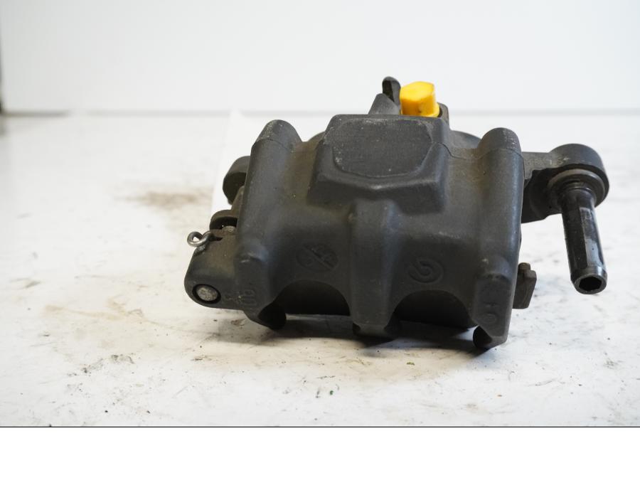 Baksidan på Bromsok från en BMW K 1200 R Sport -2007 motorcykel.