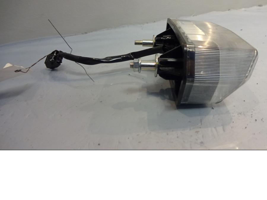 Vänster sida på Baklampa från en Honda NC 750 S -2017 motorcykel.