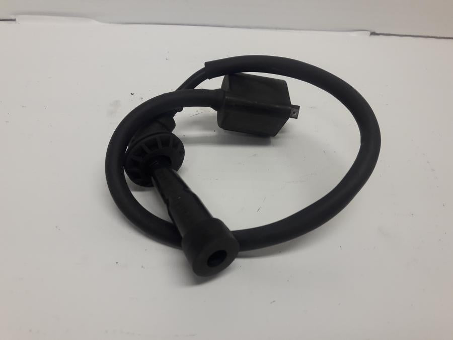 Baksidan på Tändspole från en Suzuki SV 1000 -2004 motorcykel.