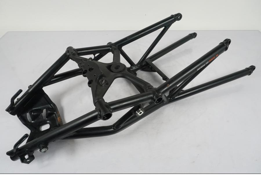 Extrabild1 på Bakram från en KTM 1290 Super Duke R -2015 motorcykel.