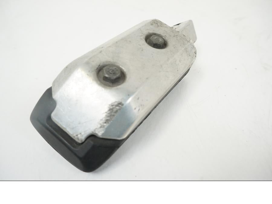 Snett nerifrån på Fotpinne från en Honda XL 1000 V -2008 motorcykel.